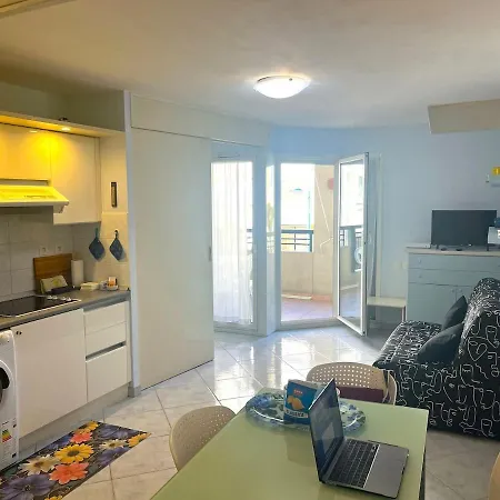 Apartment Center 200 M From The Sea, Terrace And Garage Menton