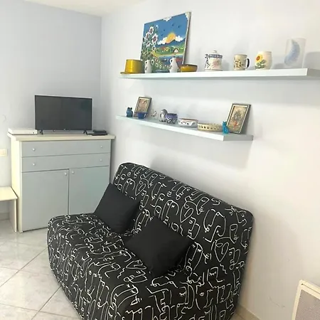 Center 200 M From The Sea, Terrace And Garage Apartment Menton