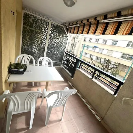 Center 200 M From The Sea, Terrace And Garage Apartment Menton